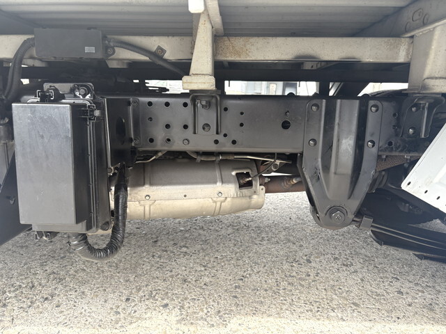 日産アトラス平ボディ小型（2t・3t）[写真13]