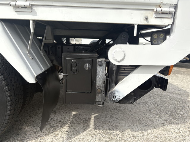 日産アトラス平ボディ小型（2t・3t）[写真14]