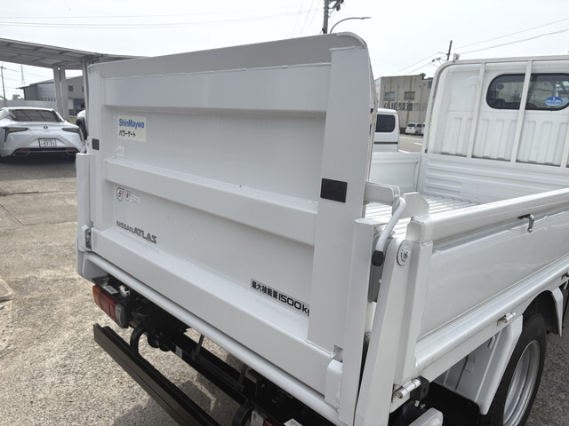 日産アトラス平ボディ小型（2t・3t）[写真20]