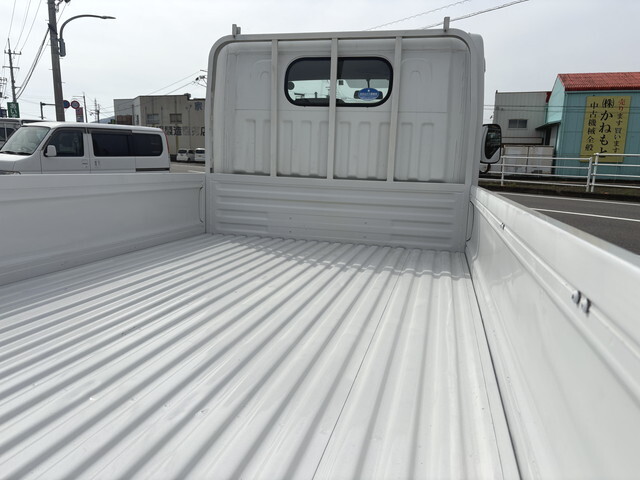 日産アトラス平ボディ小型（2t・3t）[写真24]