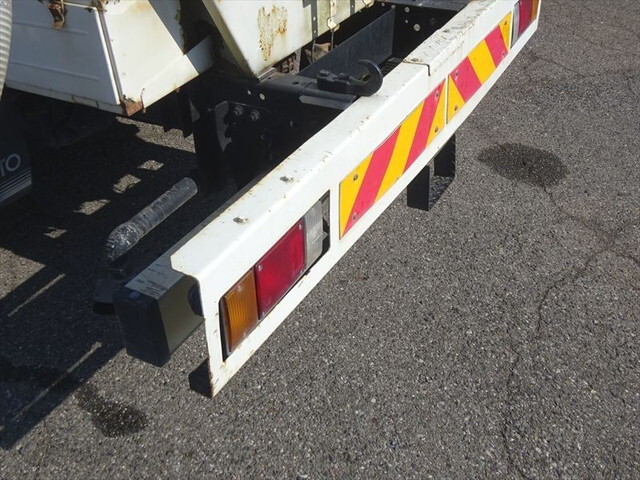 いすゞエルフ散水車小型（2t・3t）[写真12]