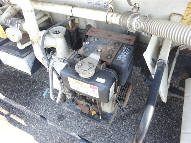 いすゞエルフ散水車小型（2t・3t）[写真17]