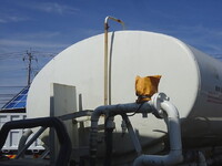 いすゞエルフ散水車小型（2t・3t）[写真33]