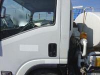 いすゞエルフ散水車小型（2t・3t）[写真40]