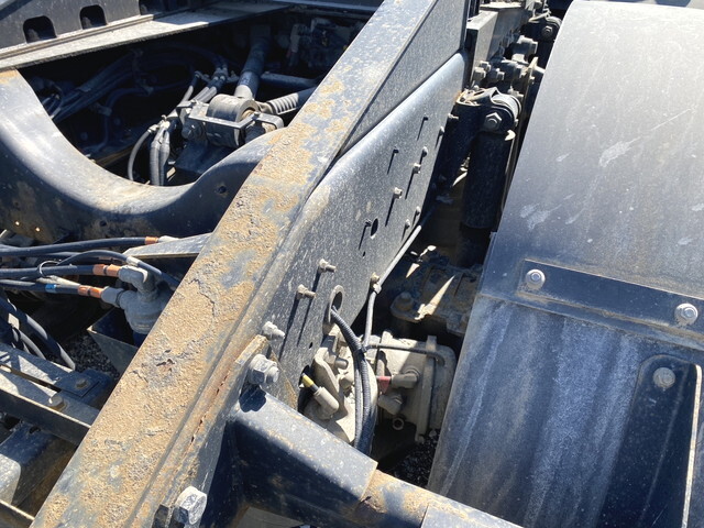 いすゞギガトレーラーヘッド（トラクターヘッド）大型（10t）[写真20]