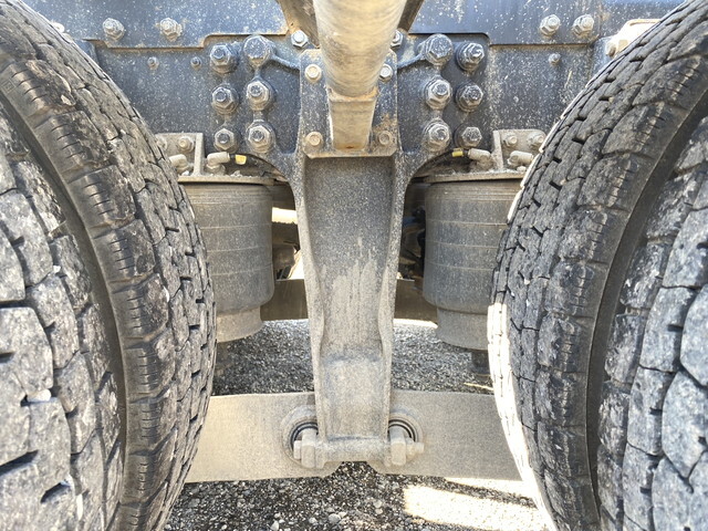 いすゞギガトレーラーヘッド（トラクターヘッド）大型（10t）[写真21]