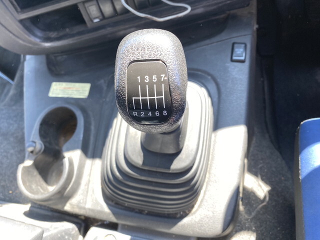 いすゞギガトレーラーヘッド（トラクターヘッド）大型（10t）[写真26]