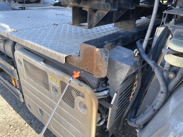 いすゞギガトレーラーヘッド（トラクターヘッド）大型（10t）[写真32]