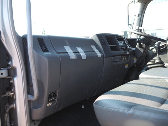 いすゞフォワードコンテナ専用車中型（4t）[写真10]