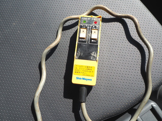 いすゞフォワードコンテナ専用車中型（4t）[写真20]