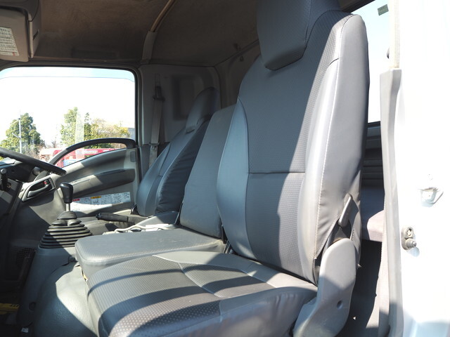 いすゞフォワードコンテナ専用車中型（4t）[写真21]