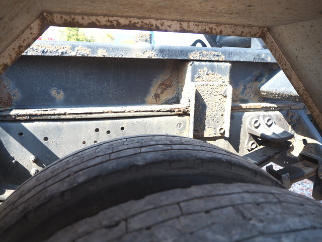 いすゞフォワードコンテナ専用車中型（4t）[写真24]