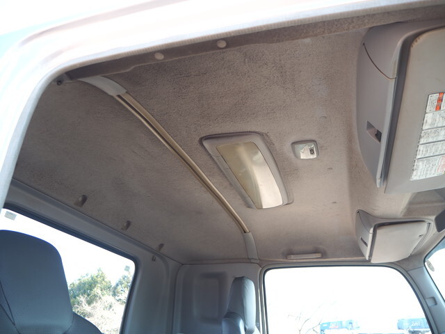 いすゞフォワードコンテナ専用車中型（4t）[写真26]