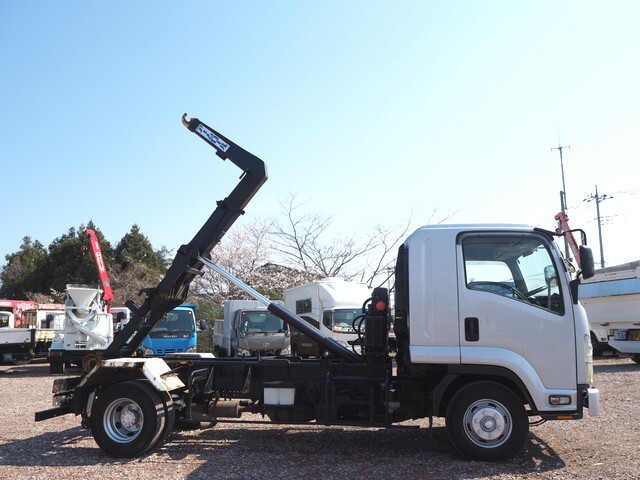 いすゞフォワードコンテナ専用車中型（4t）[写真03]