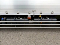 いすゞギガアルミウイング大型（10t）[写真19]