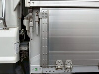いすゞギガアルミウイング大型（10t）[写真22]