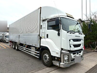 いすゞギガアルミウイング大型（10t）[写真06]