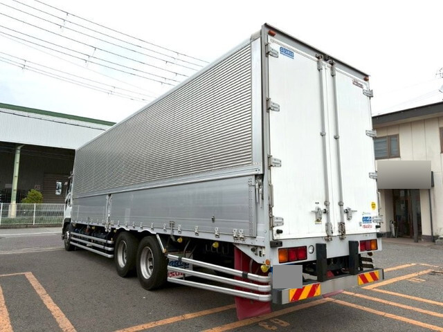 いすゞギガアルミウイング大型（10t）[写真06]