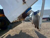 UDトラックスクオンダンプ大型（10t）[写真11]