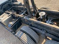 UDトラックスクオンダンプ大型（10t）[写真13]