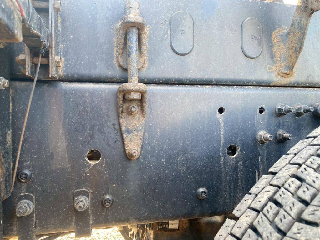 UDトラックスクオンダンプ大型（10t）[写真15]