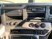 UDトラックスクオンダンプ大型（10t）[写真21]