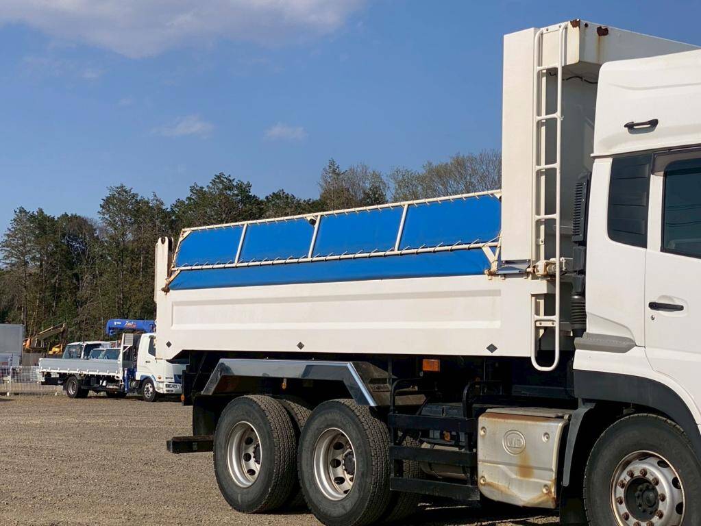 UDトラックスクオンダンプ大型（10t）[写真05]