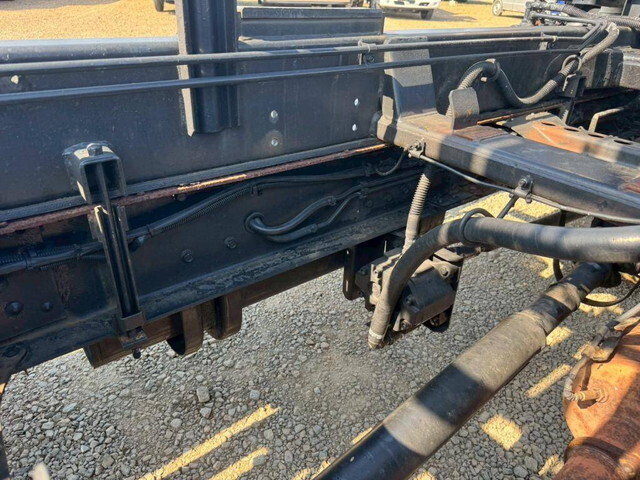 日野レンジャーコンテナ専用車増トン（6t・8t）[写真17]