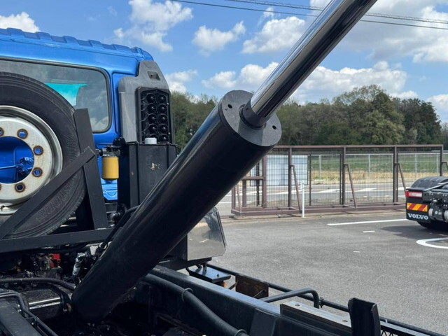 日野レンジャーコンテナ専用車増トン（6t・8t）[写真07]