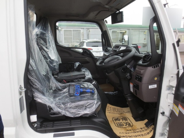 三菱ふそうキャンタークレーン4段小型（2t・3t）[写真13]