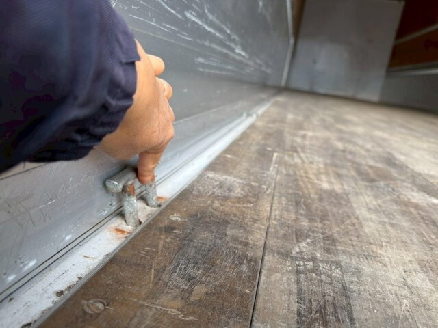 UDトラックスクオンアルミウイング大型（10t）[写真14]