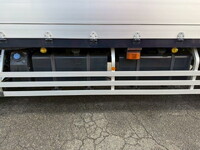 UDトラックスクオンアルミウイング大型（10t）[写真20]