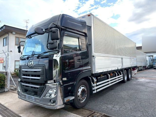 UDトラックスクオンアルミウイング大型（10t）[写真03]