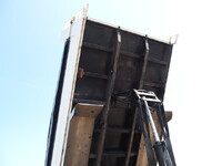 三菱ふそうスーパーグレート深ダンプ（土砂禁ダンプ）大型（10t）[写真12]