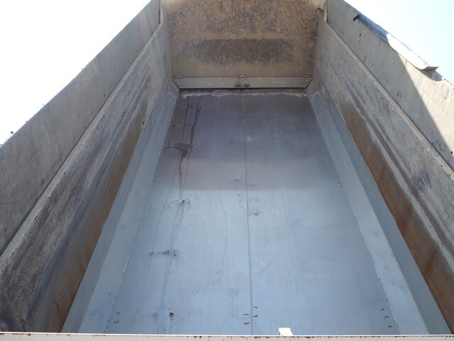 三菱ふそうスーパーグレート深ダンプ（土砂禁ダンプ）大型（10t）[写真20]