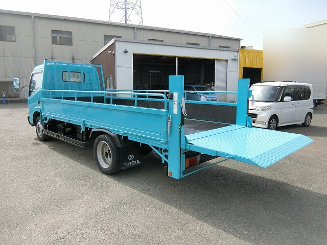 トヨタトヨエース平ボディ小型（2t・3t）[写真11]