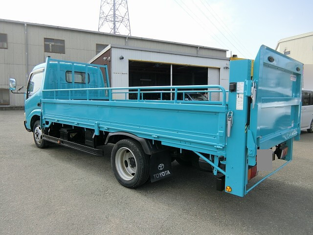 トヨタトヨエース平ボディ小型（2t・3t）[写真02]