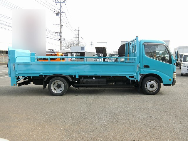 トヨタトヨエース平ボディ小型（2t・3t）[写真05]