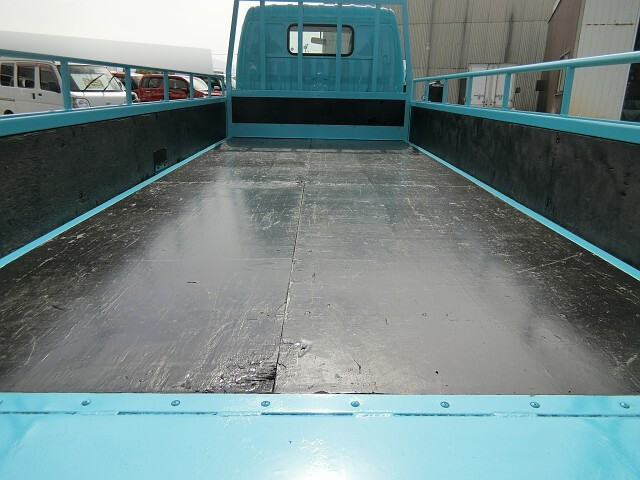 トヨタトヨエース平ボディ小型（2t・3t）[写真08]