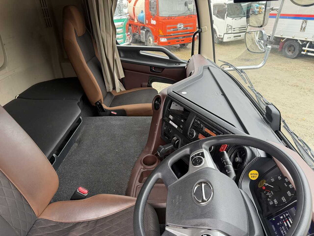 日野プロフィアアルミウイング大型（10t）[写真33]