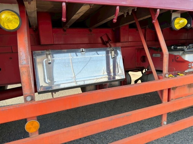 いすゞギガアルミブロック大型（10t）[写真09]