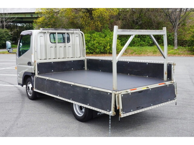 三菱ふそうキャンター平ボディ小型（2t・3t）[写真10]