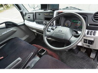 三菱ふそうキャンター平ボディ小型（2t・3t）[写真15]