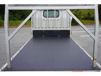 三菱ふそうキャンター平ボディ小型（2t・3t）[写真17]