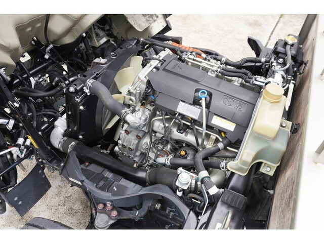 三菱ふそうキャンター平ボディ小型（2t・3t）[写真18]