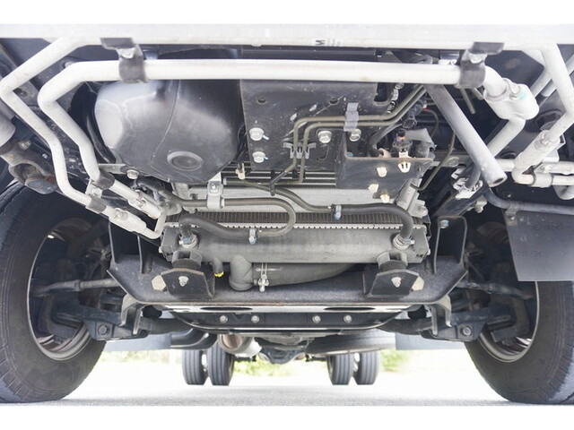 三菱ふそうキャンター平ボディ小型（2t・3t）[写真22]