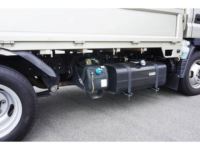 三菱ふそうキャンター平ボディ小型（2t・3t）[写真25]