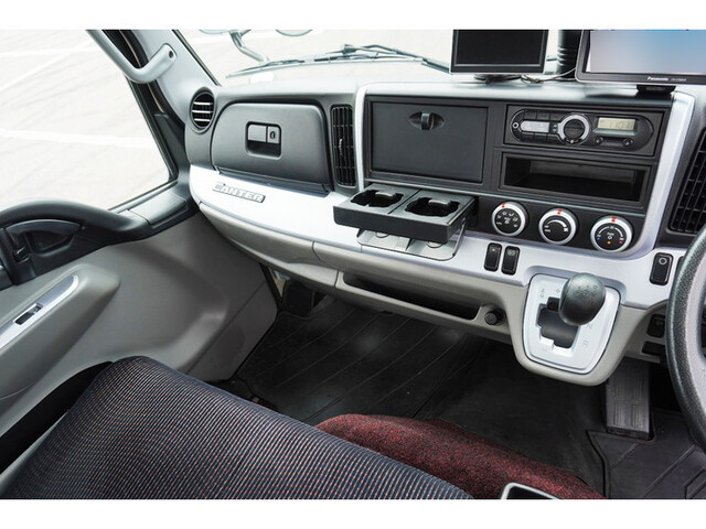 三菱ふそうキャンター平ボディ小型（2t・3t）[写真33]