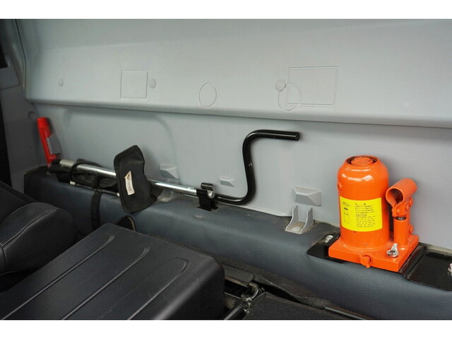 三菱ふそうキャンター平ボディ小型（2t・3t）[写真40]