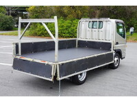 三菱ふそうキャンター平ボディ小型（2t・3t）[写真09]